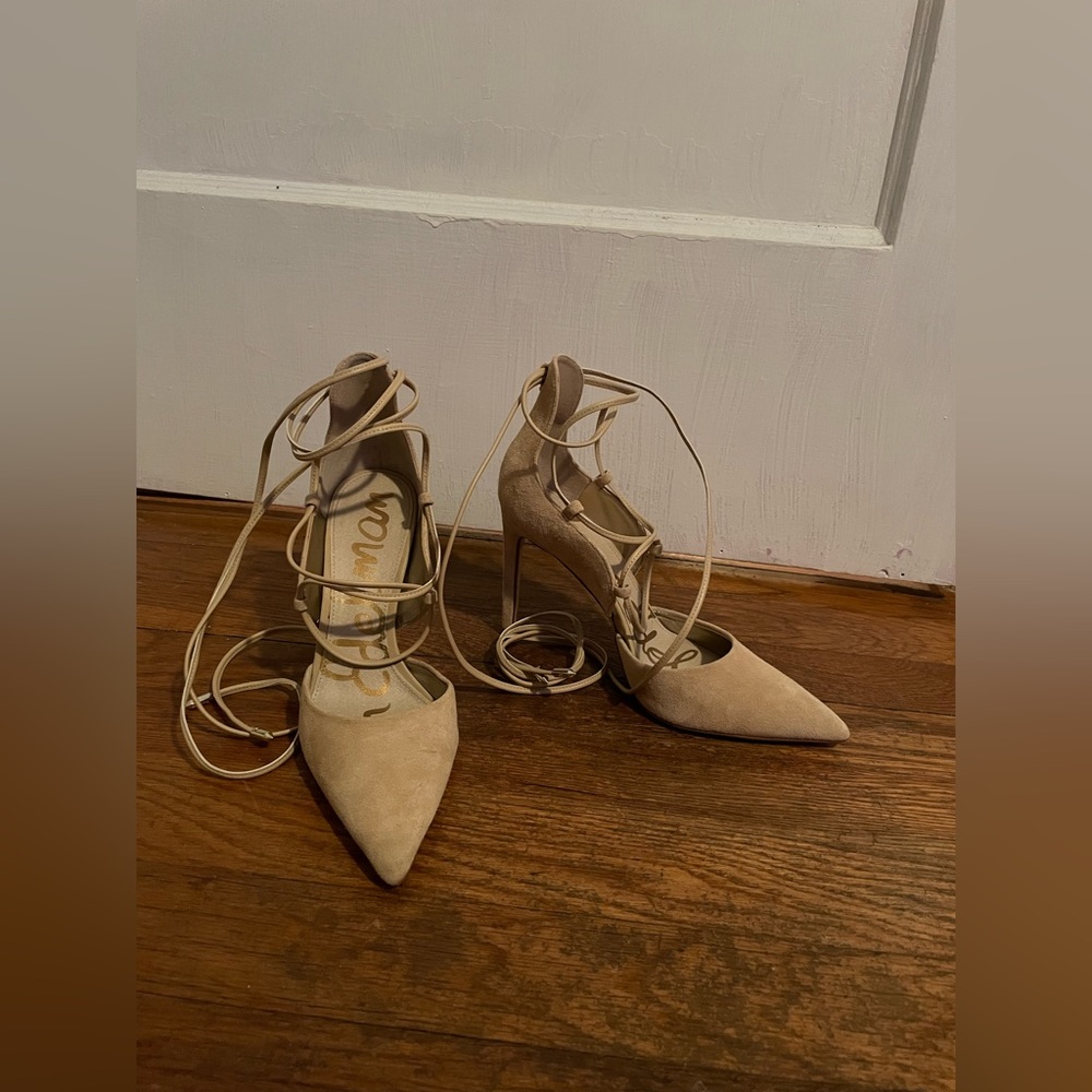 Sam Edelman Pointy Toe Nude Suede Lace Up Pumps Sz. 5.5